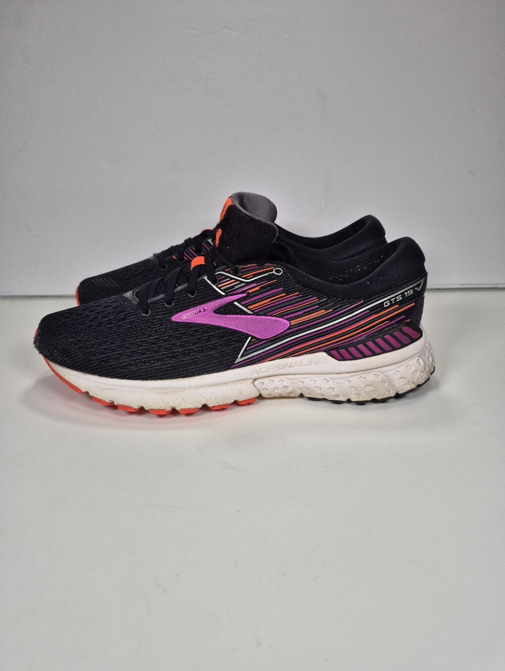 Brooks Adrenaline GTS 19 Black Purple Running Shoes 1202841B080 Women's Size 10